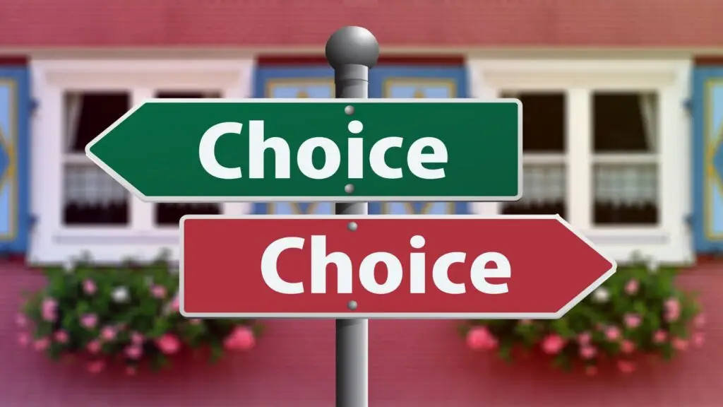Image of arrows pointing in opposite directions with the word choice on them